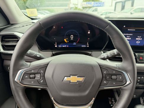 Certified 2024 Chevrolet TrailBlazer LT w/ LT Cold Weather Package AWD/4WD image 25