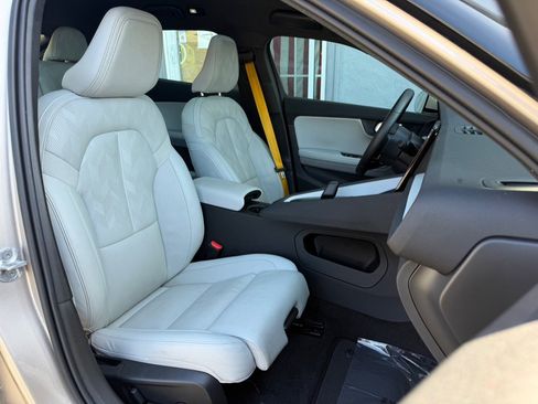 Used 2023 Polestar Polestar 2 w/ Pilot Pack image 30