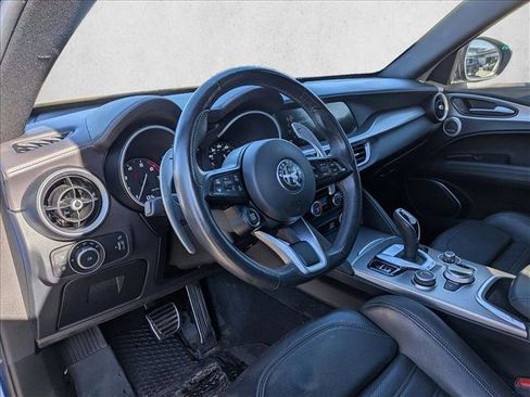 Used 2022 Alfa Romeo Stelvio Veloce image 9