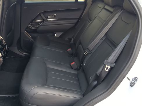 Used 2023 Land Rover Range Rover Sport SE image 19