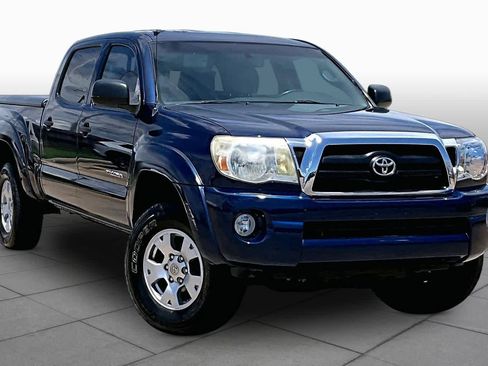 Used 2006 Toyota Tacoma PreRunner RWD image 2