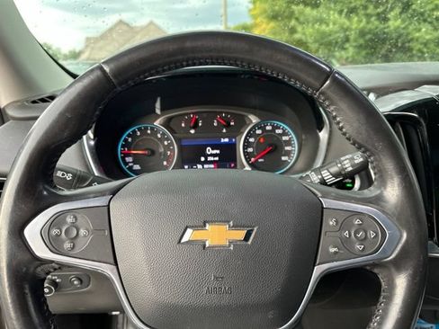 Used 2021 Chevrolet Traverse LT AWD/4WD image 8