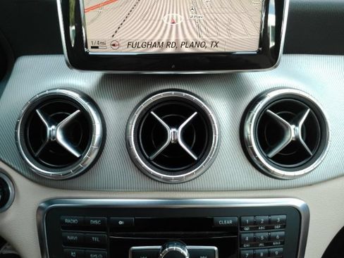 Used 2014 Mercedes-Benz CLA 250 image 42