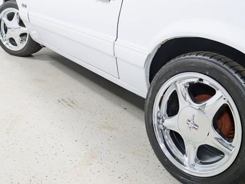 Used 1989 Ford Mustang LX RWD image 12