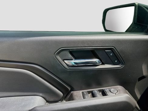 Used 2024 GMC Canyon Elevation w/ Convenience Package RWD image 9