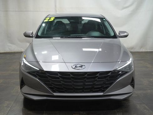 Certified 2023 Hyundai Elantra SE image 8