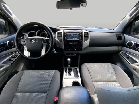 Used 2014 Toyota Tacoma PreRunner w/ SR5 Package RWD image 15