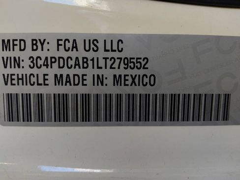 Used 2020 Dodge Journey SE w/ SE Popular Equipment Group image 33