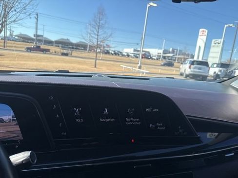 Used 2021 Cadillac Escalade ESV Premium Luxury Platinum image 13