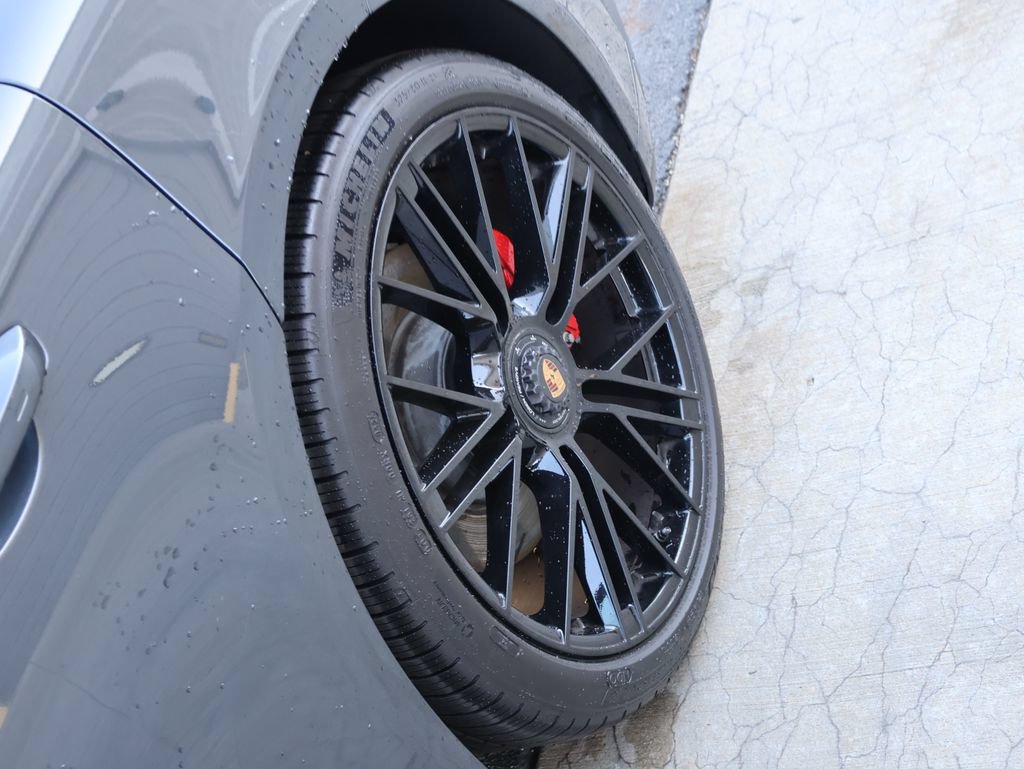 Certified 2025 Porsche Panamera GTS AWD/4WD image 43