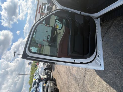 Used 2023 Ford F150 Lariat w/ Max Trailer Tow Package AWD/4WD image 12