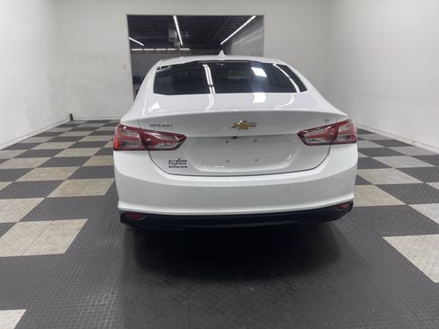 Used 2021 Chevrolet Malibu LT image 3