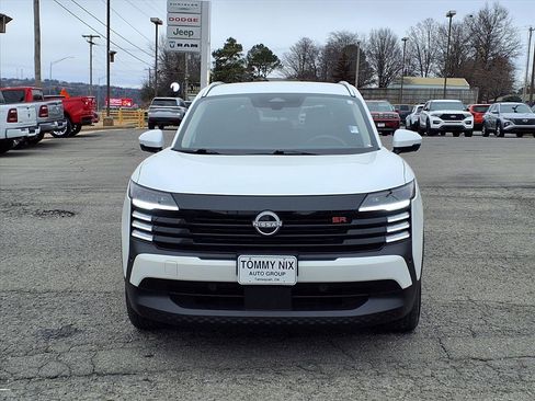 Used 2025 Nissan Kicks SR w/ Illumination Package image 20