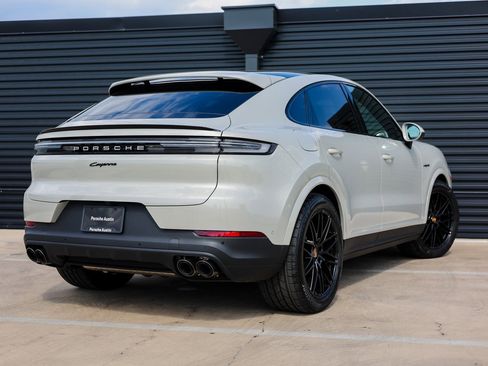 New 2025 Porsche Cayenne E-Hybrid Coupe image 7