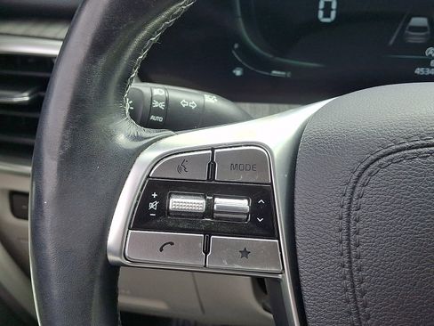 Certified 2023 Kia Telluride EX w/ EX Captain's Chair Package AWD/4WD image 21