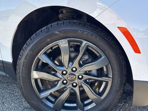 Used 2023 Chevrolet Equinox RS FWD image 6