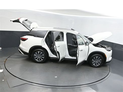 Certified 2025 INFINITI QX60 Pure image 52