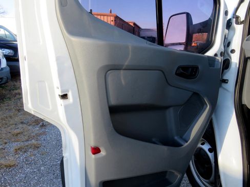 Used 2017 Ford Transit 250 130 Medium Roof image 32