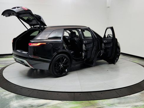 Used 2018 Land Rover Range Rover Velar R-Dynamic SE image 11