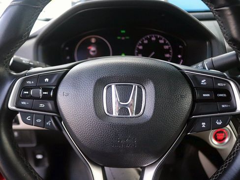 Used 2019 Honda Accord Touring image 17