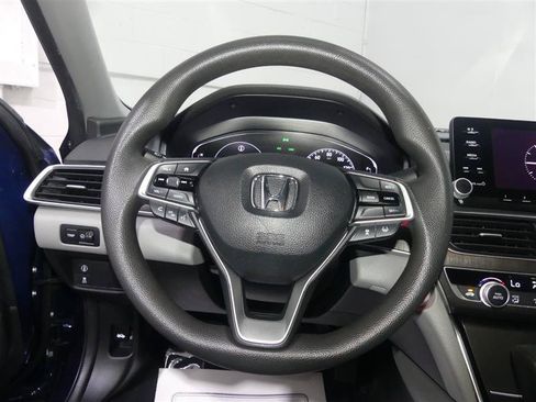 Used 2019 Honda Accord LX image 29
