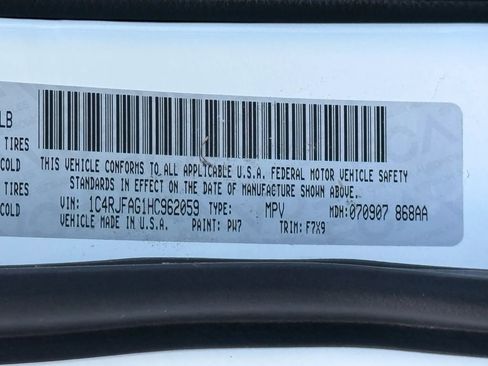 Used 2017 Jeep Grand Cherokee Laredo w/ Quick Order Package 23E image 30