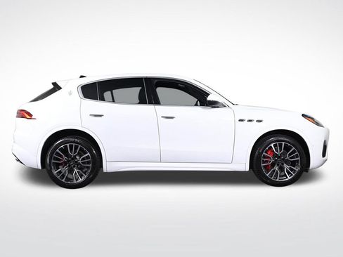 Used 2025 Maserati Grecale Modena AWD/4WD image 6