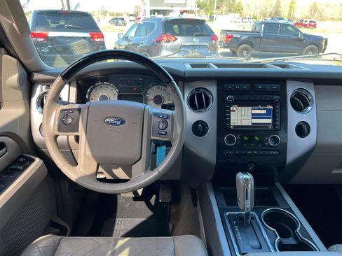 Used 2013 Ford Expedition EL Limited image 19