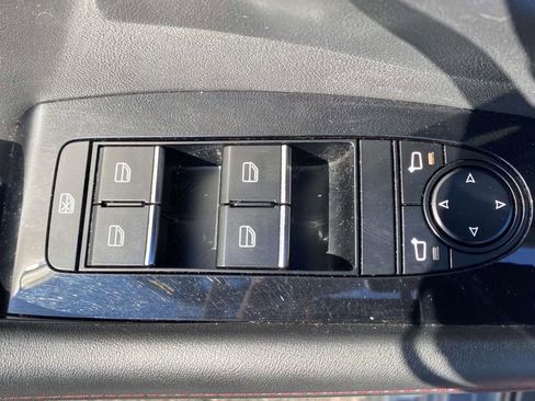 Used 2024 MAZDA MAZDA3 s image 13