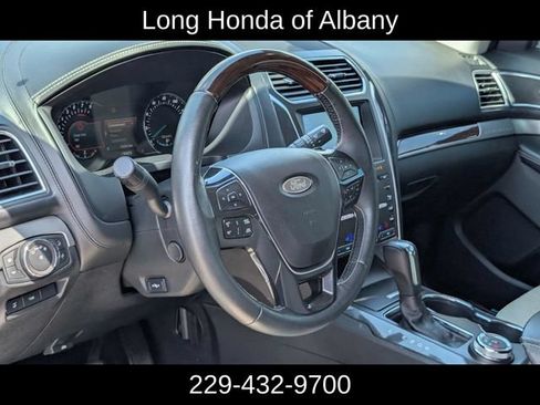 Used 2019 Ford Explorer Platinum AWD/4WD image 14
