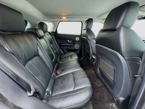 Used 2018 Land Rover Range Rover Evoque image 18