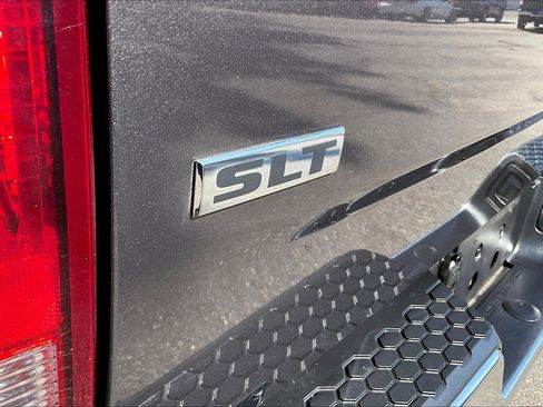 Used 2019 RAM 1500 Classic SLT image 27