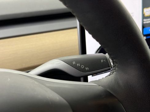 Used 2021 Tesla Model Y Long Range image 21