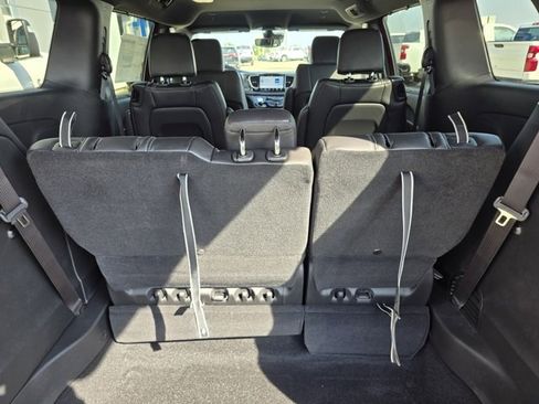 New 2026 Chrysler Pacifica Select image 11