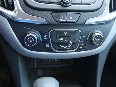 Used 2024 Chevrolet Equinox LS w/ LS Convenience Package image 21