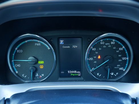 Used 2018 Toyota RAV4 Limited image 13