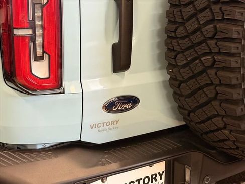 Used 2024 Ford Bronco Heritage Edition AWD/4WD image 9
