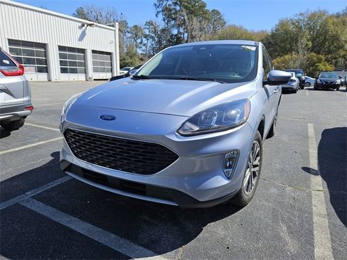Used 2022 Ford Escape SEL image 2