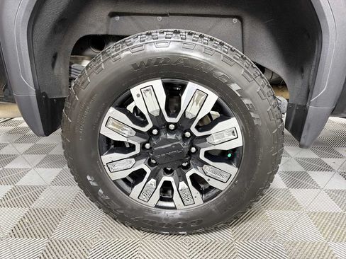 Used 2024 GMC Sierra 2500 Denali w/ Denali Reserve Package AWD/4WD image 16