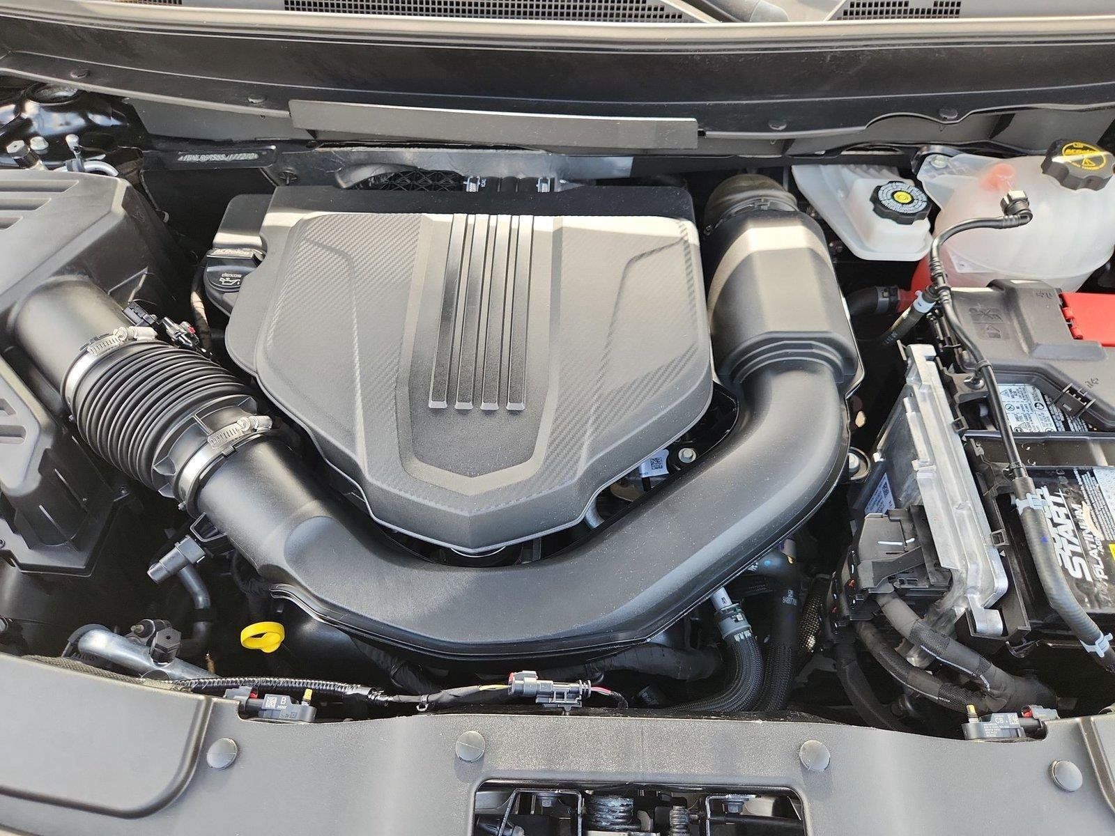 Certified 2025 Chevrolet Traverse LT FWD image 29