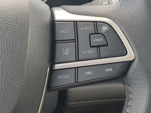 Certified 2025 Toyota Sienna XLE image 26