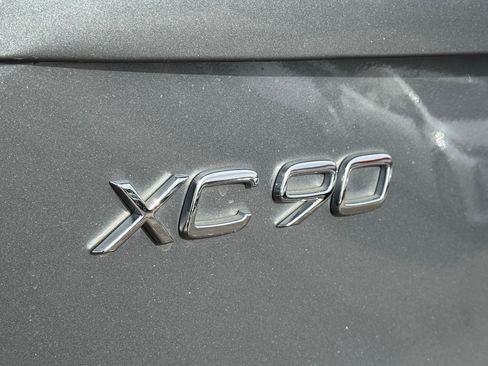 Used 2020 Volvo XC90 T5 Momentum w/ Protection Package Premier FWD image 13