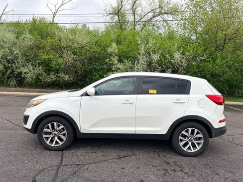 Used 2016 Kia Sportage LX AWD/4WD image 2