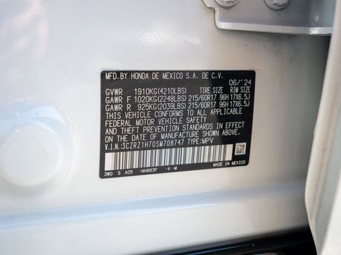Certified 2025 Honda HR-V EX-L image 31