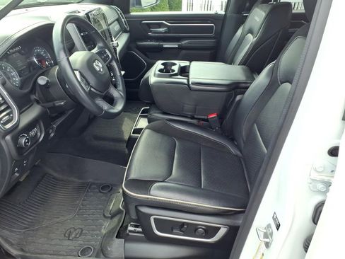 Used 2023 RAM 1500 Laramie AWD/4WD image 9
