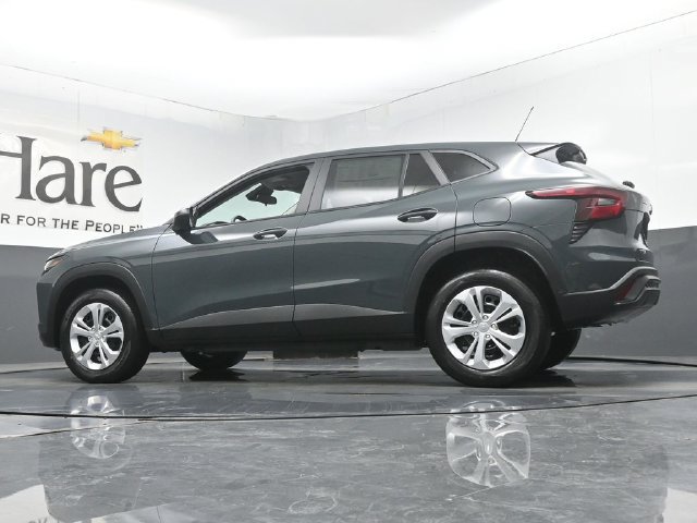 New 2026 Chevrolet Trax LS FWD image 33