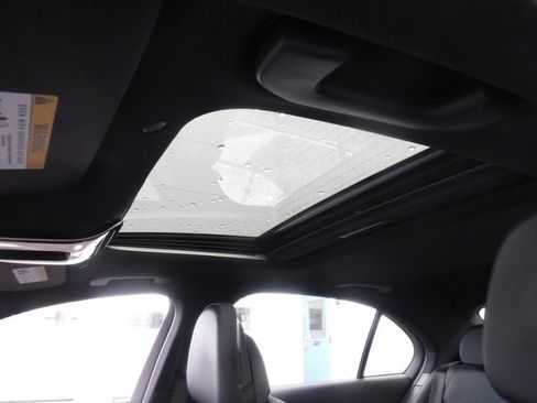 Used 2022 Mercedes-Benz C 300 4MATIC Sedan image 12