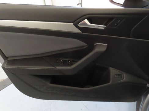 New 2026 Volkswagen Jetta SE FWD image 11