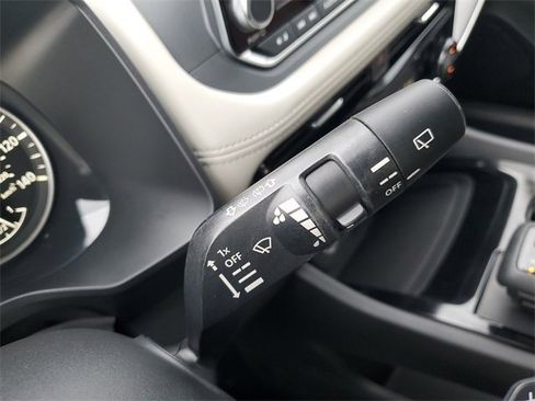 Certified 2021 Nissan Rogue SV image 19