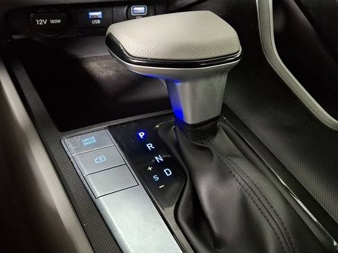 Used 2023 Hyundai Elantra SEL FWD image 16